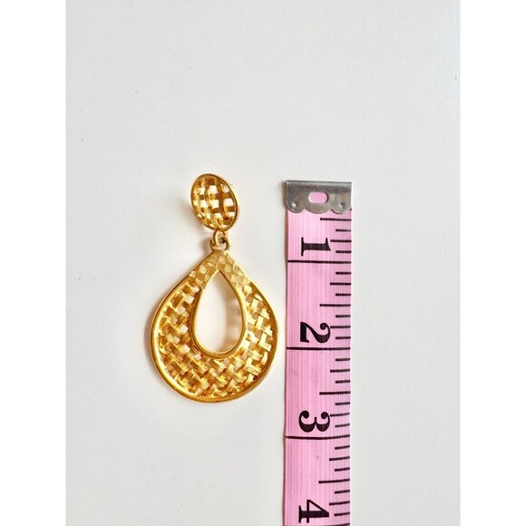 Vintage 90's Unsigned Gold Tone Basketweave Dangle Drop Earrings - Picture 9 of 10